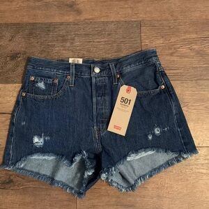 NWT Levi’s 501 High Rise Denim Shorts Size 28